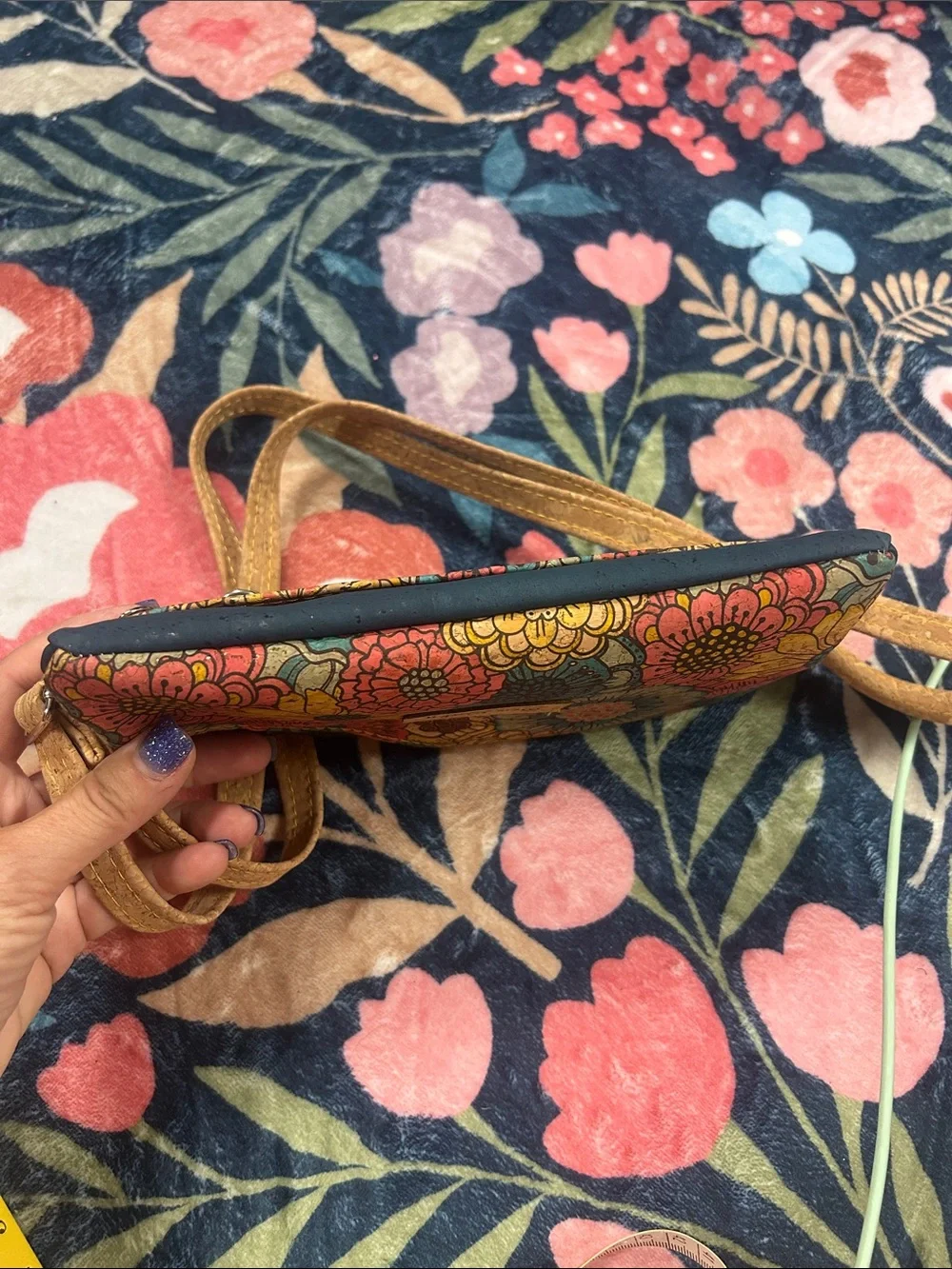 Nwot Sew corky Floral Crossbody Bag in Multicolor